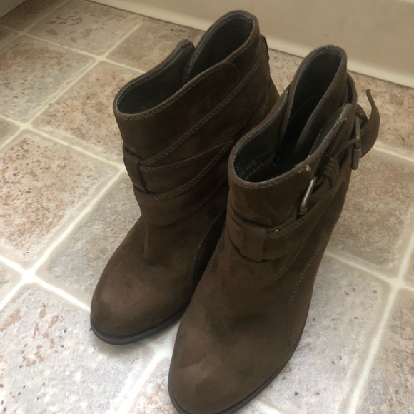 Fall boots - Picture 3 of 5